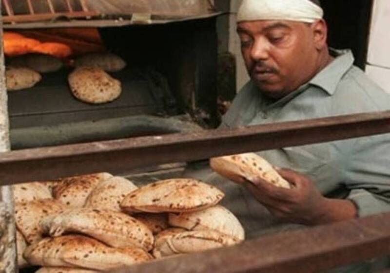 مبادرة لتوزيع الخبز مجانا لمدة ساعتين على الفقراء بالقليوبية