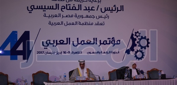 مؤتمر العمل العربي يوصي بضرورة إيجاد رؤية مشتركة لإرساء التنمية المستدامة