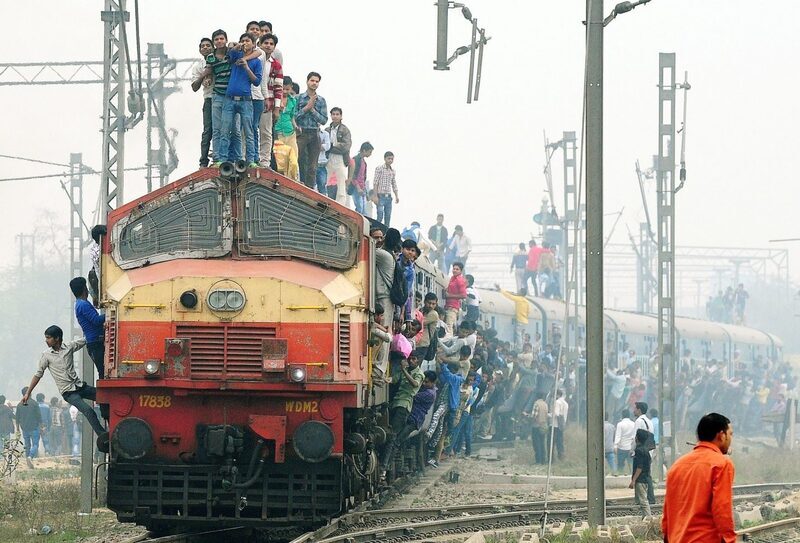 أموال المسئولية المجتمعية للشركات لتحسين مرفق السكك الحديدية بالهند