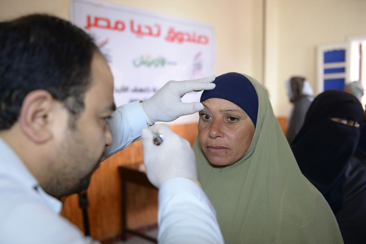 بالصور..«تحيا مصر» و«الأورمان» يطلقان قوافل موسعة لعلاج أمراض العيون بالفيوم