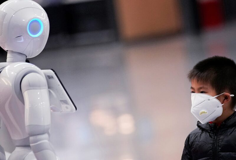 Robots deployed on front lines to combat coronavirus in China