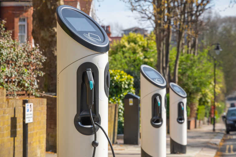 Siemens creates the UK’s first EV charging street