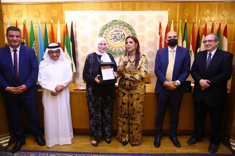 «المصرف المتحد» يفوز بجائزة جامعة الدول العربية لدعم أهالي سانت كاترين