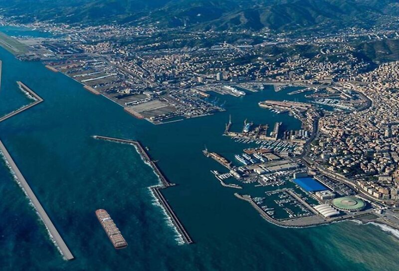 EIB contributes €300 m to renovating Italian port to reduce climate risks