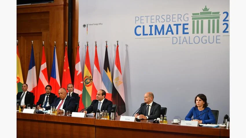 Sisi urges states to update their strategies under Paris climate deal