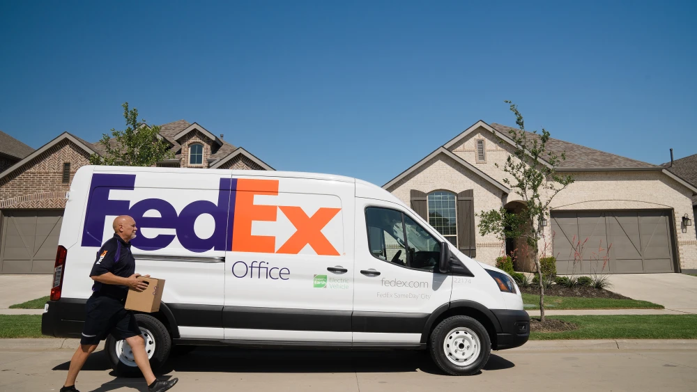 FedEx piloting 10 Ford e-transit vans under plans to electrify its fleet