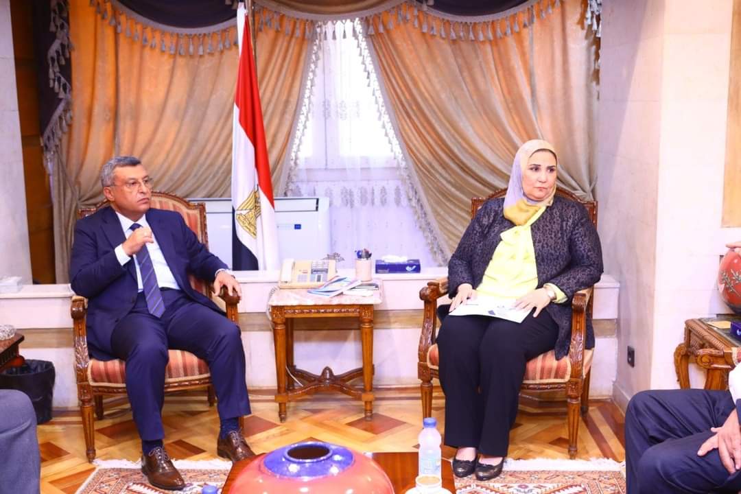 وزيرة التضامن تبحث سبل التعاون مع جمعية محبي مصر السلام في ملفات حقوق الإنسان