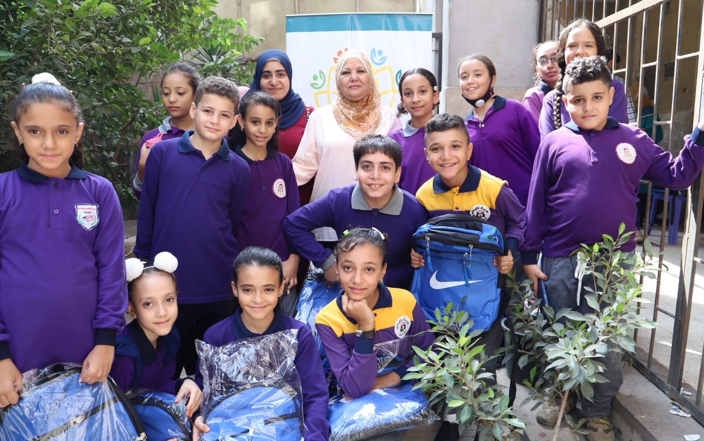 «المصري للتنمية والتعليم» تُكرم الطلاب المتميزين في التحول الرقمي بالمدارس الحكومية