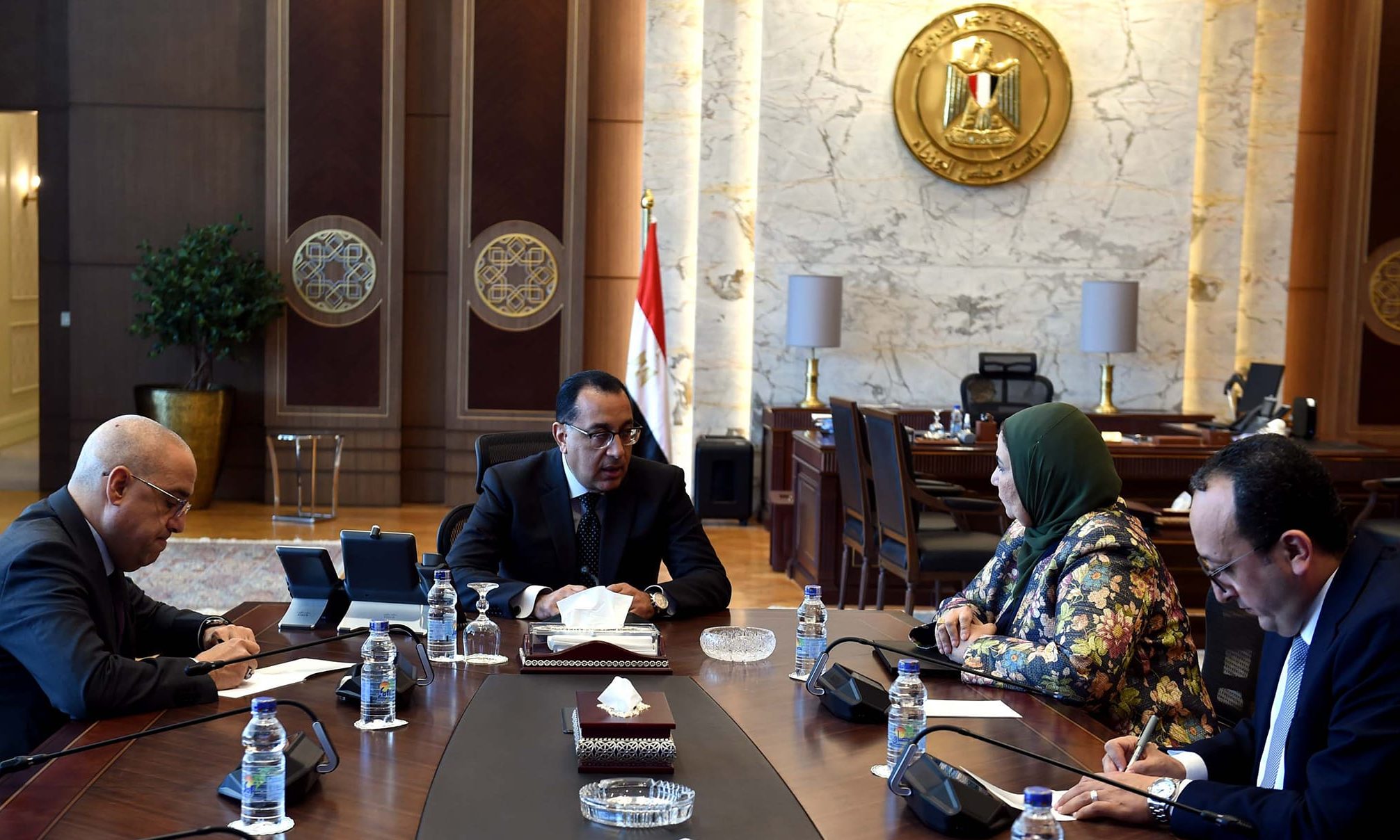 رئيس الوزراء يؤكد استمرار جهود الحكومة لتطوير جزيرة الوراق