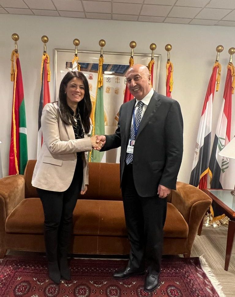 رانيا المشاط تلتقي وزير البيئة العراقي لبحث التعاون المشترك
