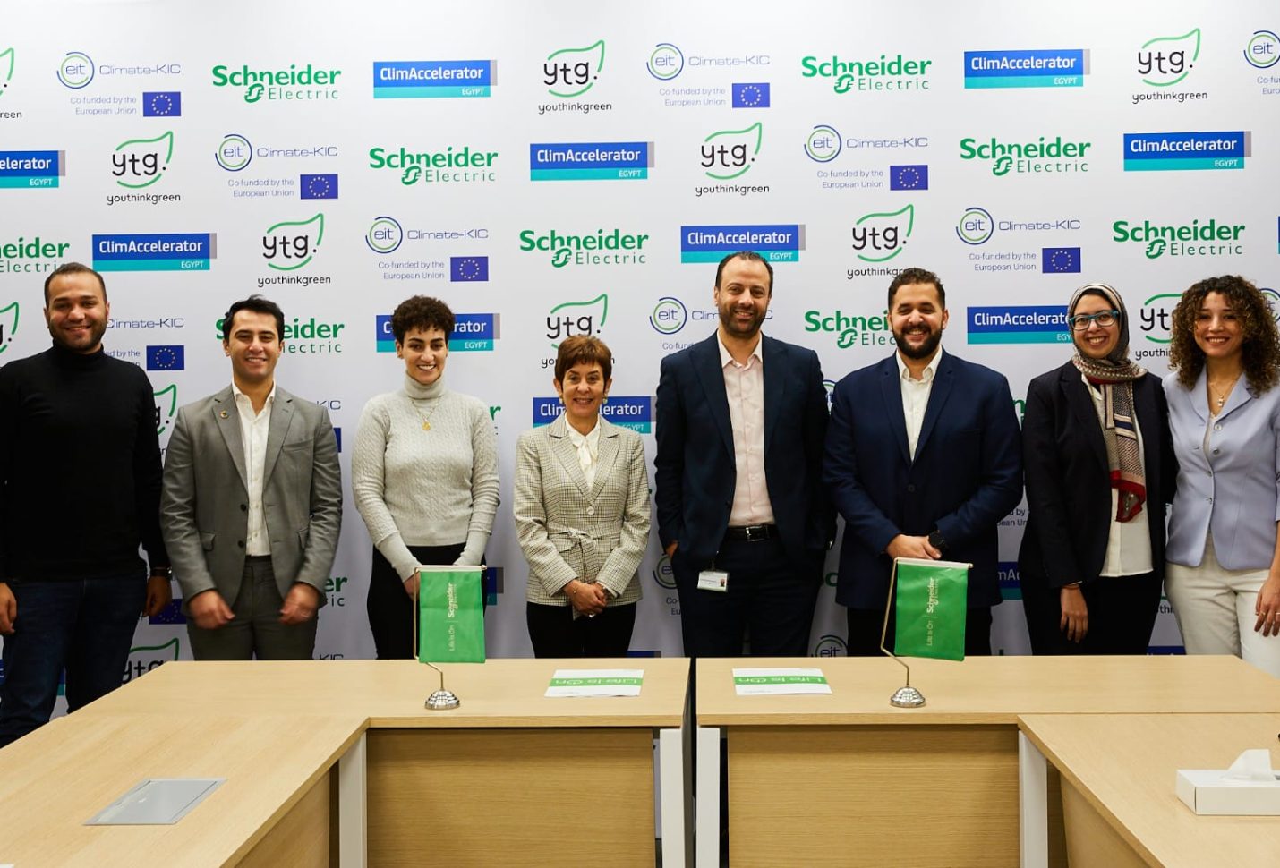 تفاهم بين «شنايدر إلكتريك» و «Youthinkgreen Egypt» لدعم برنامج تسريع أعمال الشركات الناشئة