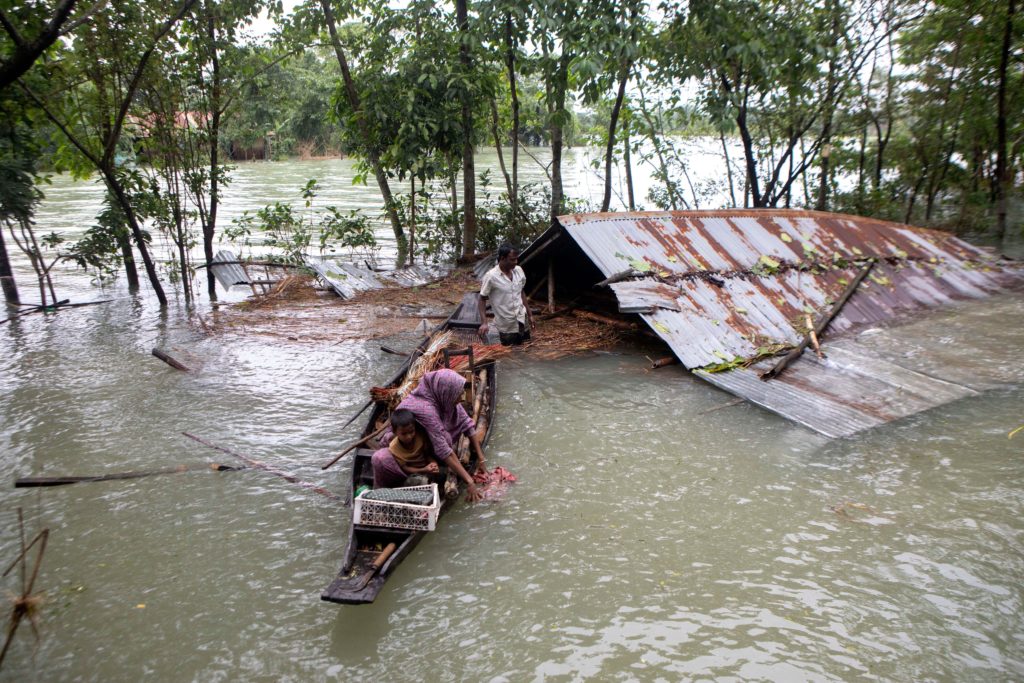بريطانيا تقدم 250 ألف جنيه إسترليني للمساعدة في حالات الفيضانات ببنغلاديش
