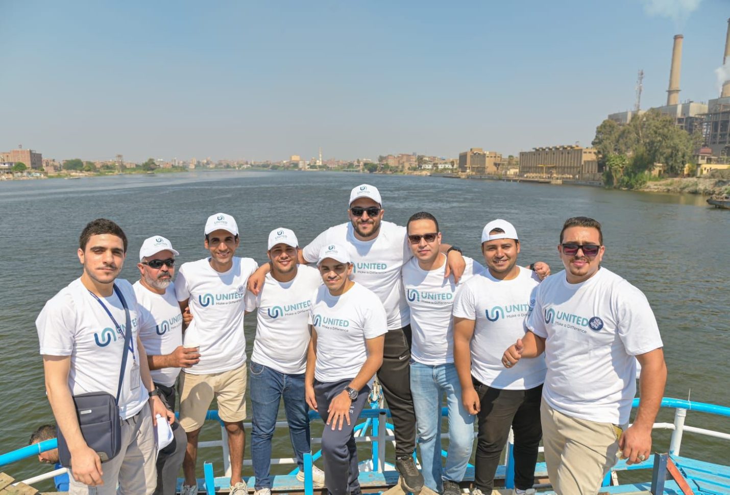 «الأهلي المتحد» نظّم فعالية لتنظيف نهر النيل بالقناطر الخيرية