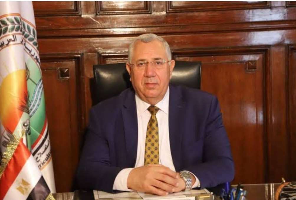 “وزير الزراعة “يبحث تعزيز دور التعاونيات الزراعية في دعم المزارع المصري