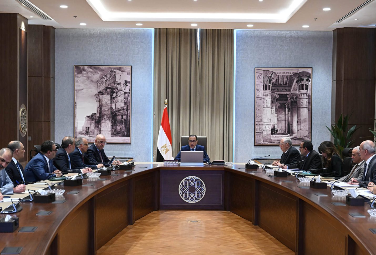 رئيس الوزراء يتابع الموقف التنفيذي لمشروعات تنمية سيناء